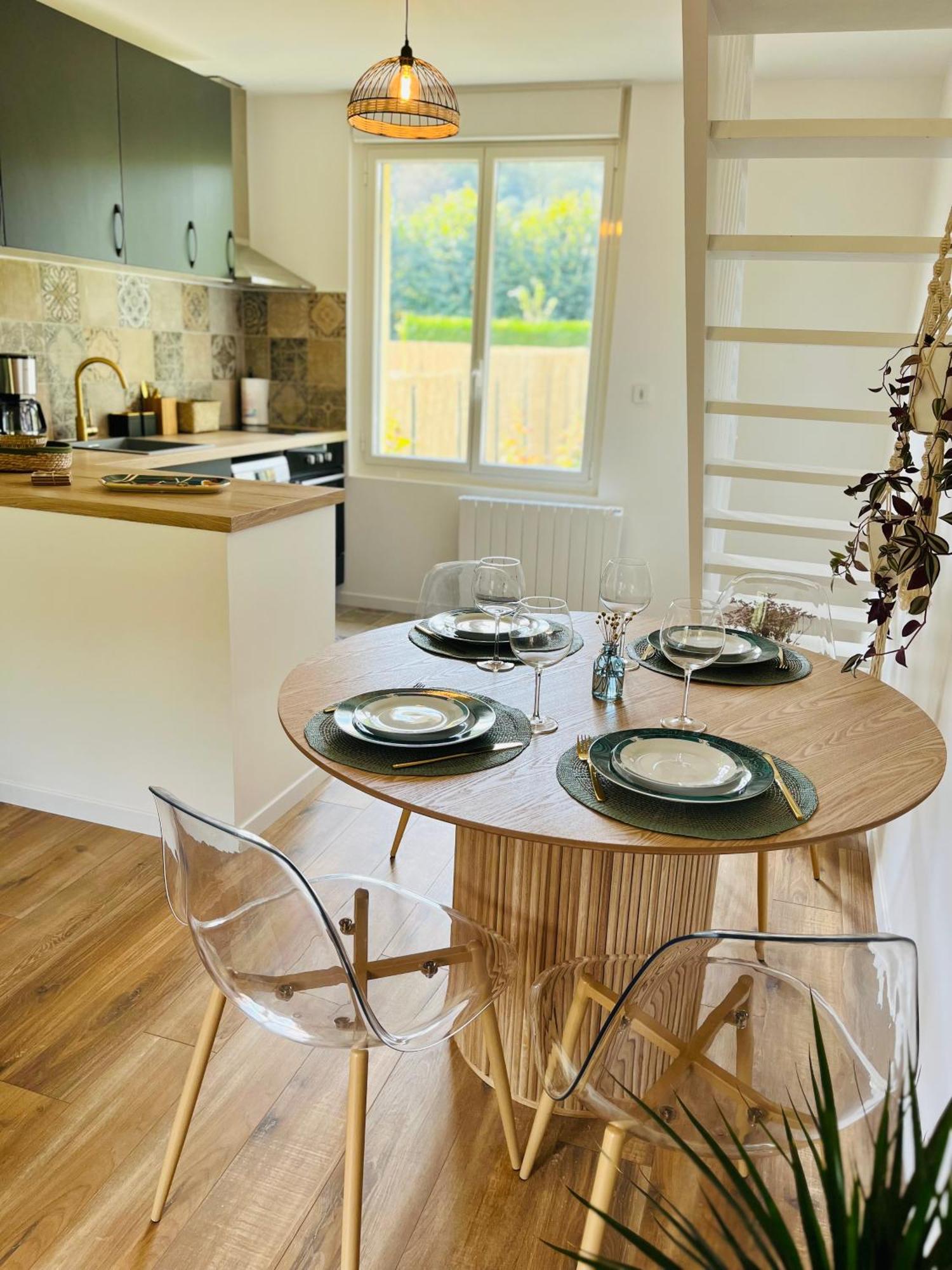 אטרטאט Maison Evasion Voyage Parking Et Jardin By Art De Voyager מראה חיצוני תמונה